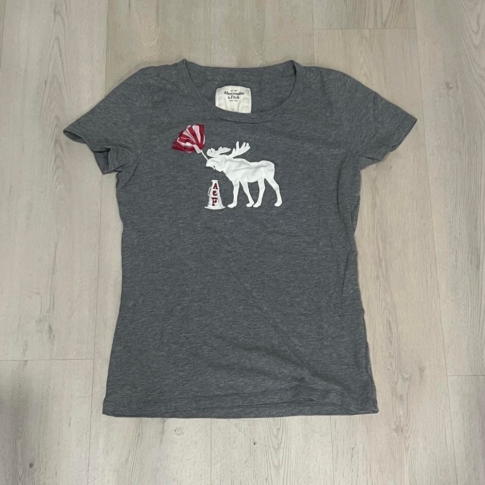 Abercrombie & Fitch gray baby tee with white moose size L babytee y2k Preppy